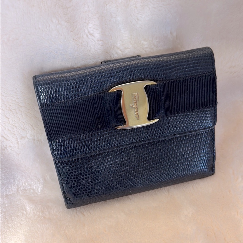 Salvatore Ferragamo Black/Dark Navy Lizard Embossed Leather Wallet